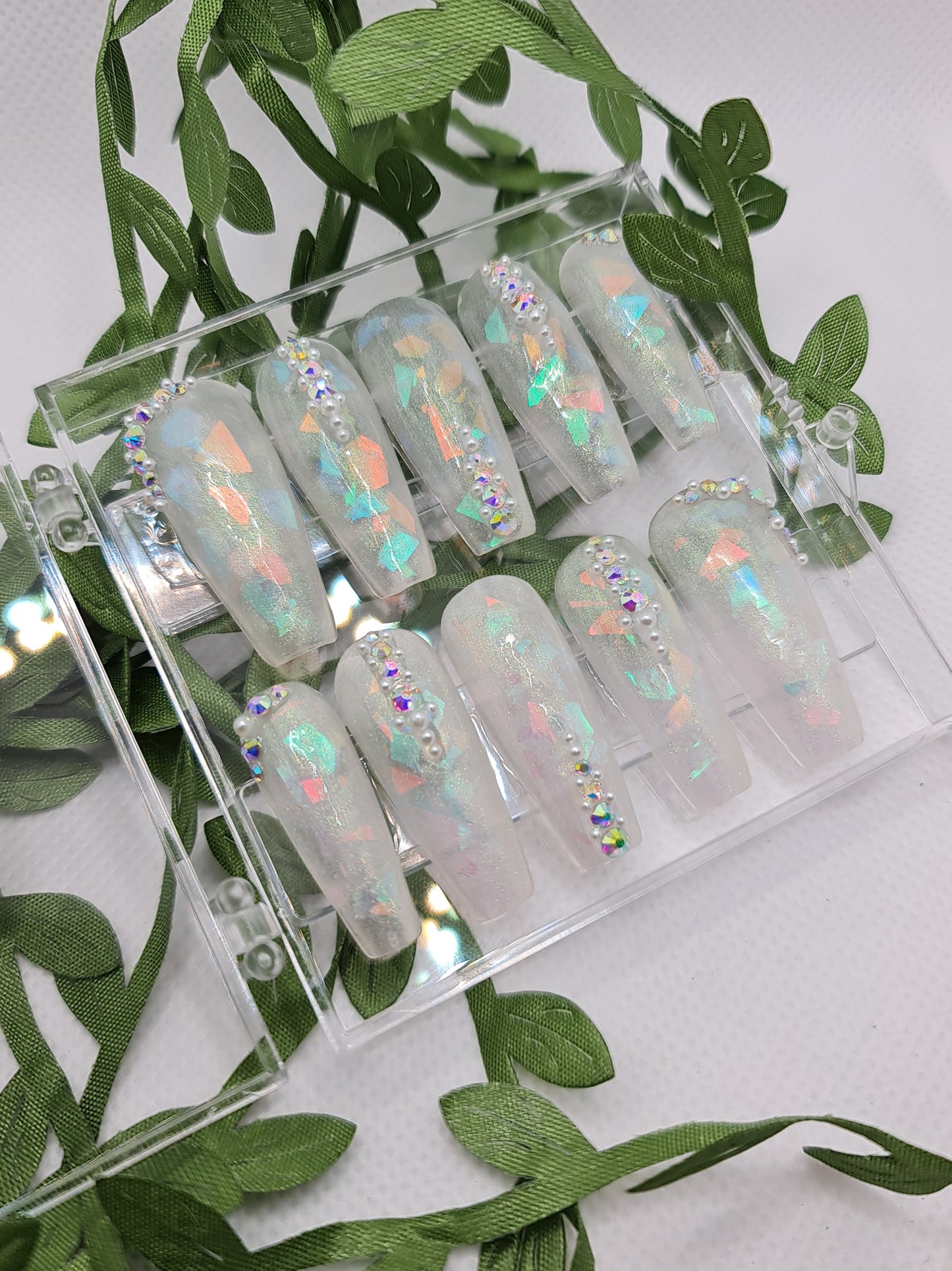 Pricilla-Acrylic Press-On Nails (Fits Medium 30mm Length)