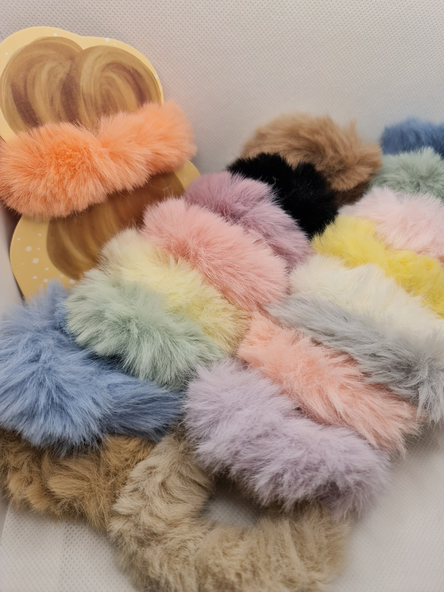 Scrunchie - Fluffball (Assorted)